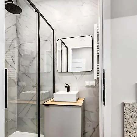 Apartment Tiny And Cosy Only 4 You- Self Check-in Katowice